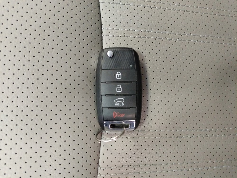 2015 Kia Sorento - Keys