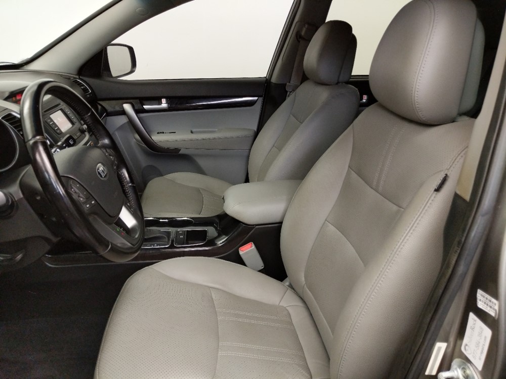 2015 Kia Sorento - Driver Front Seat