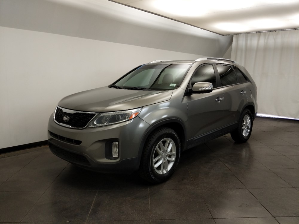 2015 Kia Sorento - Driver Front Bumper
