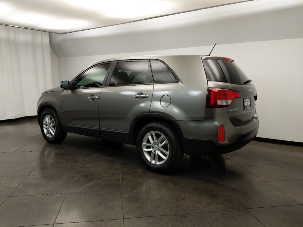 2014 Kia Sorento - Driver Rear Side