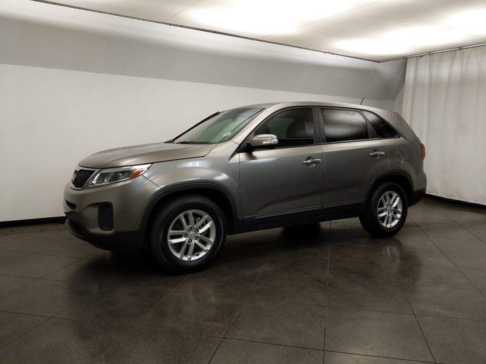 2014 Kia Sorento - Driver Front Side