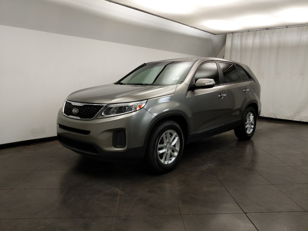2014 Kia Sorento - Driver Front Bumper