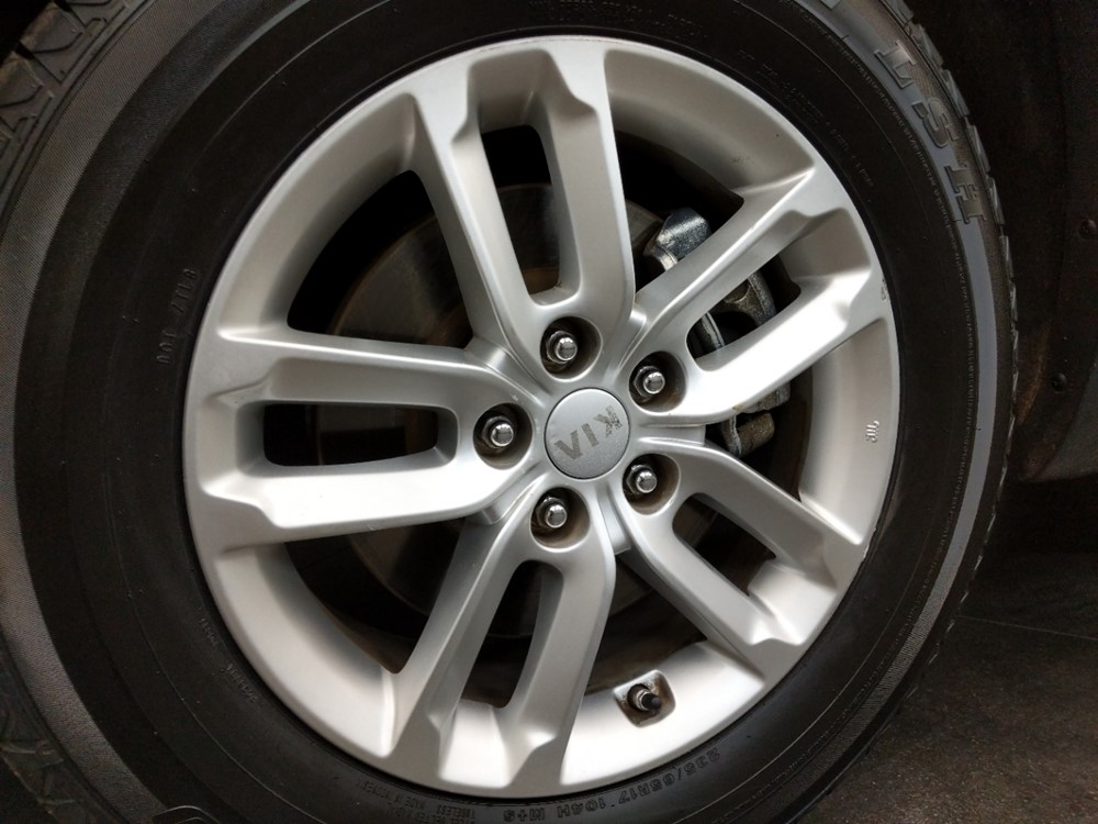 2014 Kia Sorento - Wheel