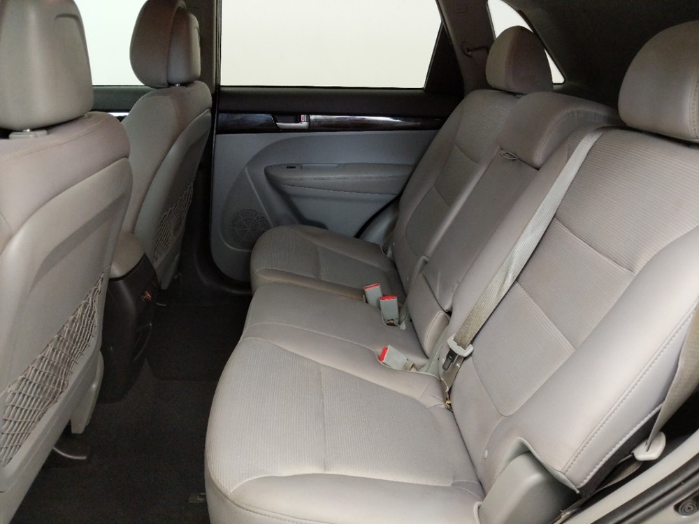 2014 Kia Sorento - Driver Rear Seat