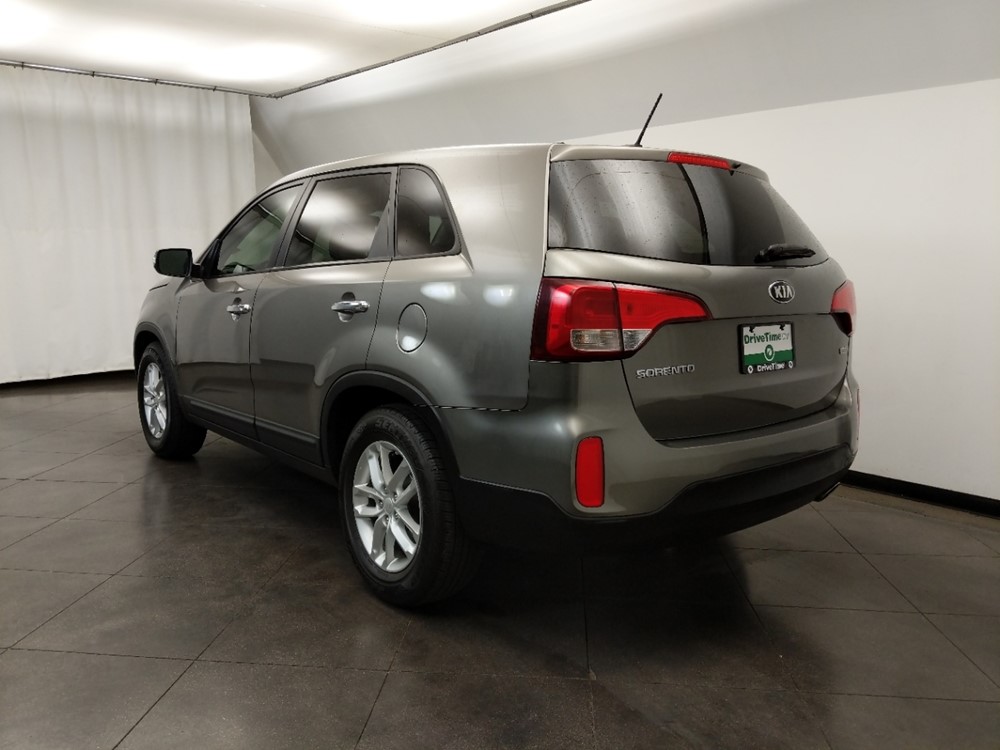 2014 Kia Sorento - Driver Rear Bumper