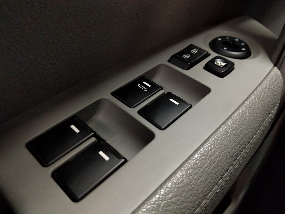 2014 Kia Sorento - Driver Power Windows/Lock Control