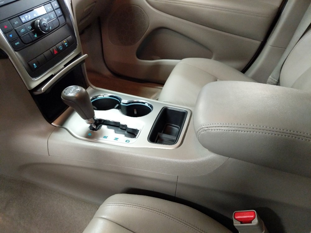 2013 Jeep Grand Cherokee - Center Console/Cup Holders