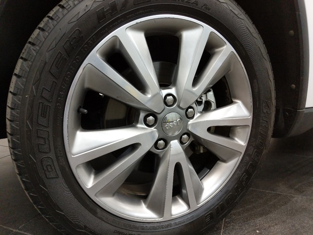 2013 Jeep Grand Cherokee - Wheel