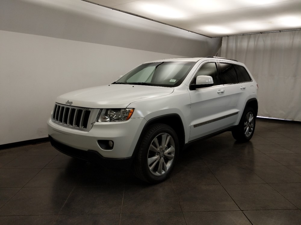 2013 Jeep Grand Cherokee - Driver Front Bumper