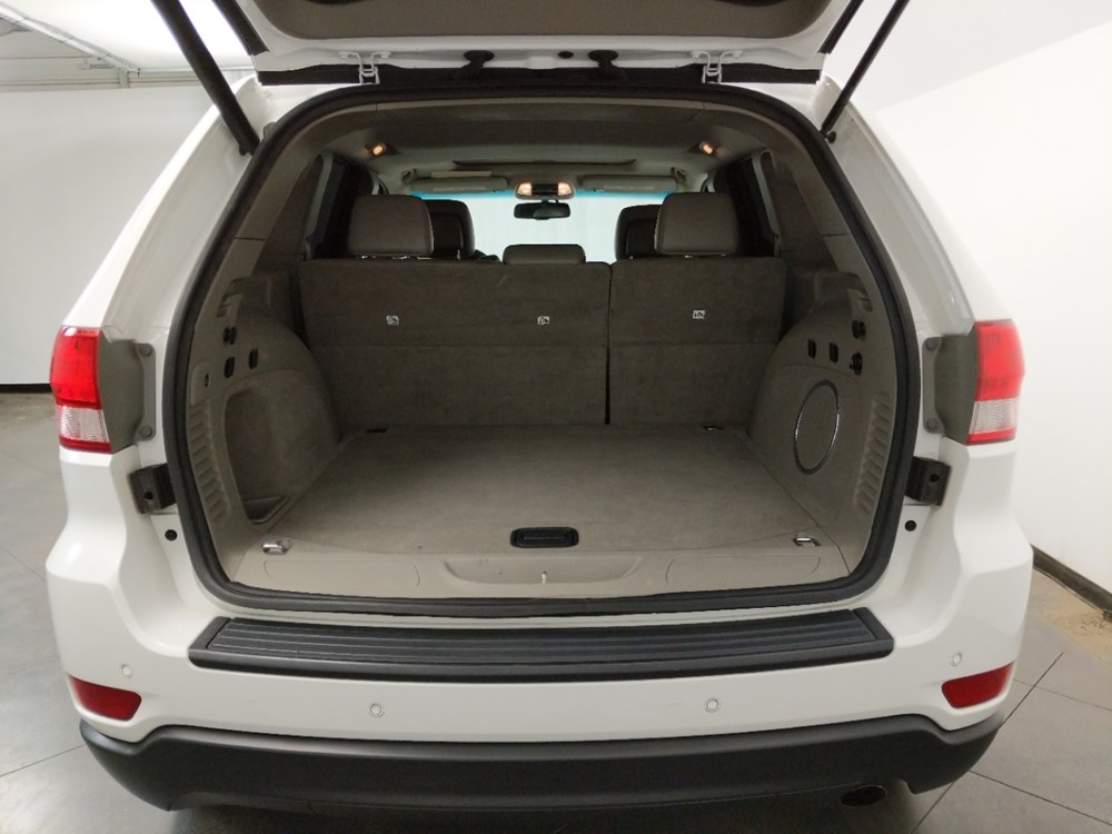 2013 Jeep Grand Cherokee - Trunk