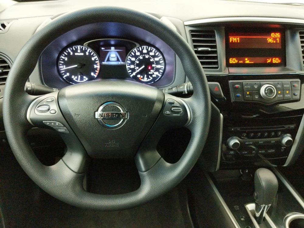 2016 Nissan Pathfinder - Driver Dash