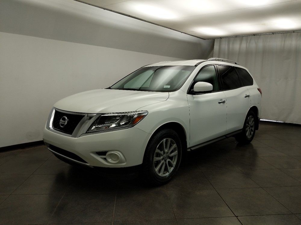 2016 Nissan Pathfinder - Driver Front Bumper