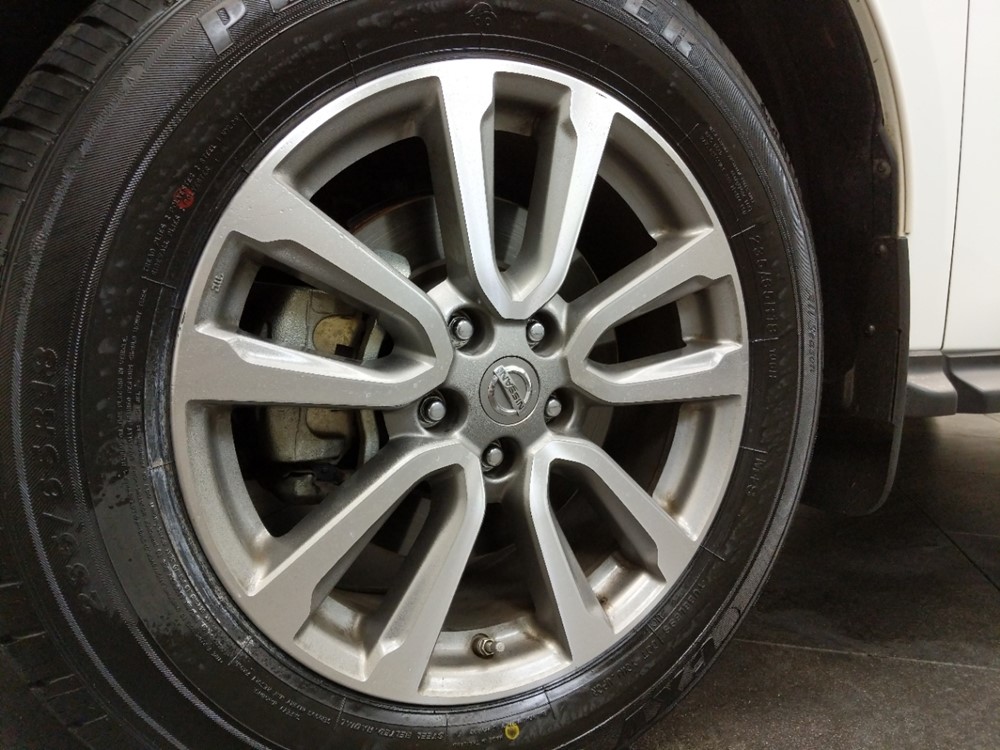 2016 Nissan Pathfinder - Wheel