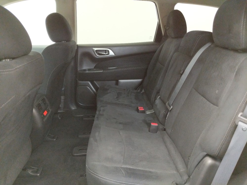 2016 Nissan Pathfinder - Driver Rear Seat