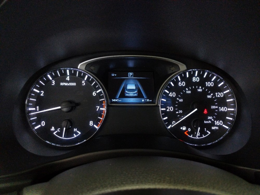 2016 Nissan Pathfinder - Odometer Close Up