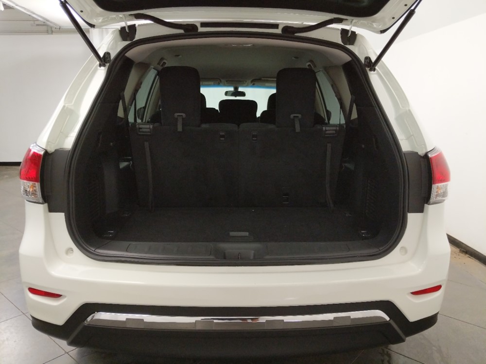 2016 Nissan Pathfinder - Trunk