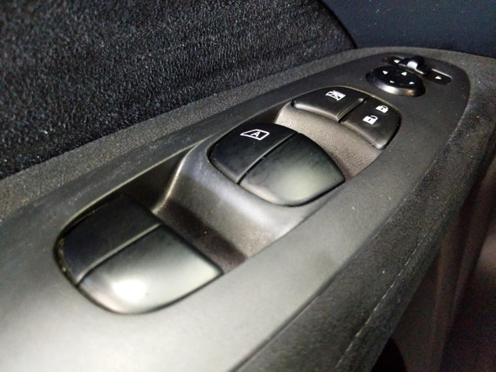 2016 Nissan Pathfinder - Driver Power Windows/Lock Control