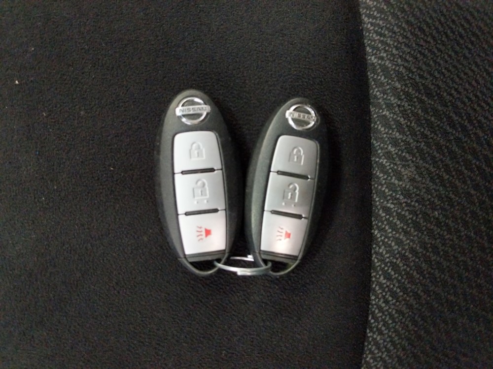 2016 Nissan Pathfinder - Keys
