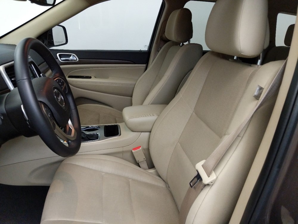 2017 Jeep Grand Cherokee - Driver Front Seat