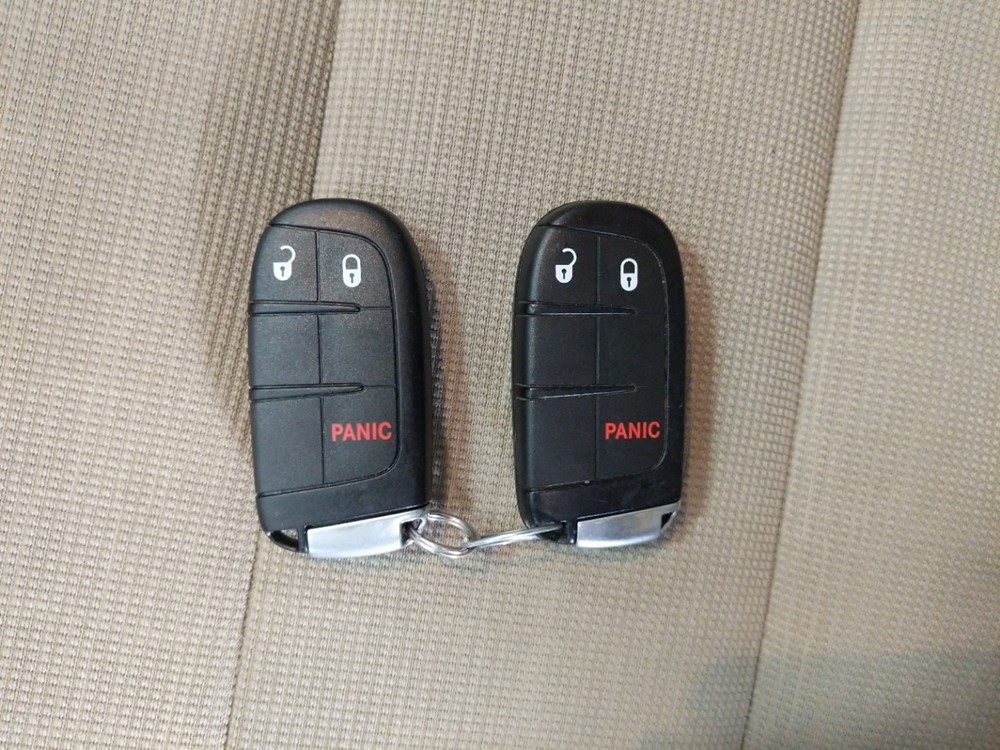 2017 Jeep Grand Cherokee - Keys