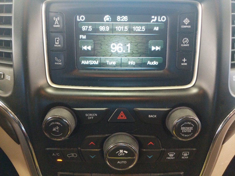 2017 Jeep Grand Cherokee - Stereo Package