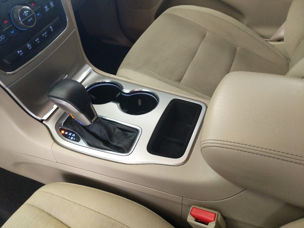 2017 Jeep Grand Cherokee - Center Console/Cup Holders