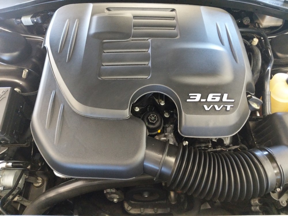 2016 Chrysler 300 - Engine