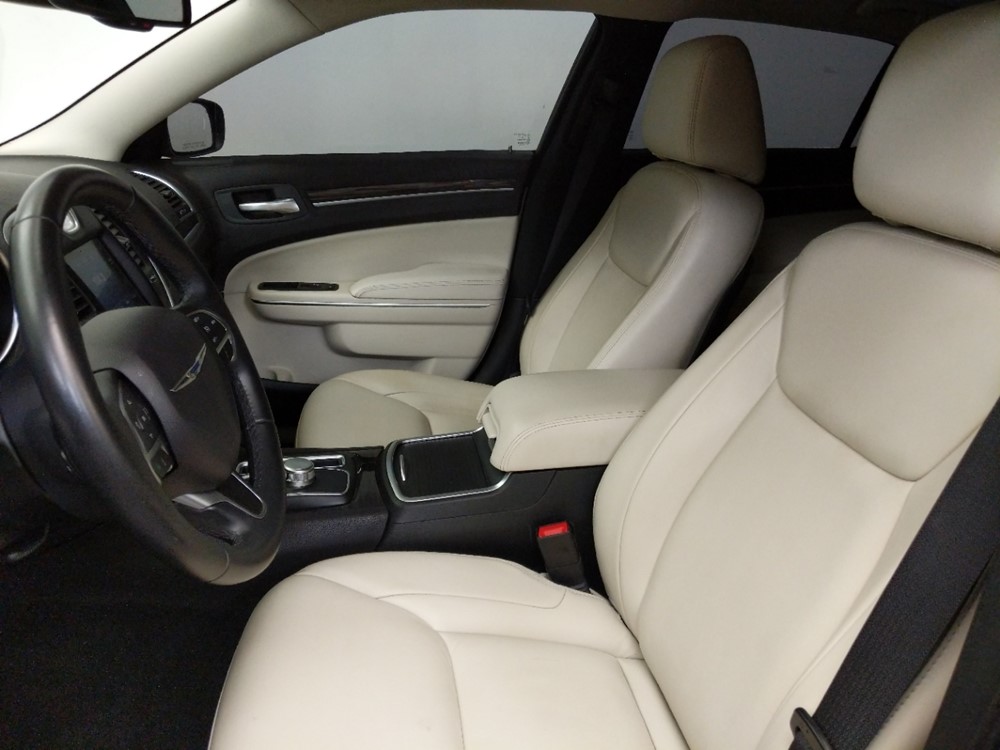 2016 Chrysler 300 - Driver Front Seat