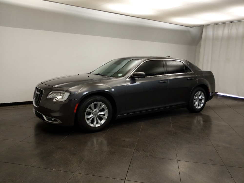 2016 Chrysler 300 - Driver Front Side