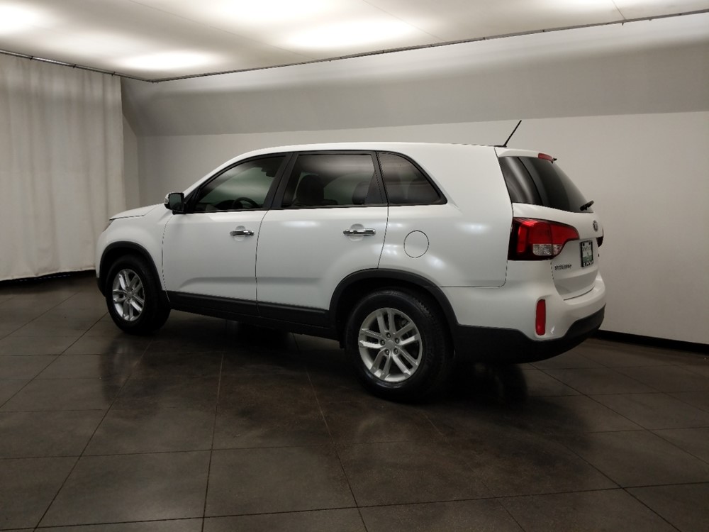 2014 Kia Sorento - Driver Rear Side