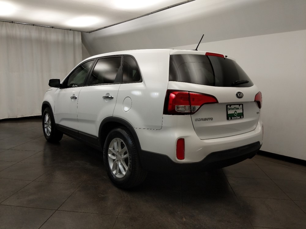 2014 Kia Sorento - Driver Rear Bumper