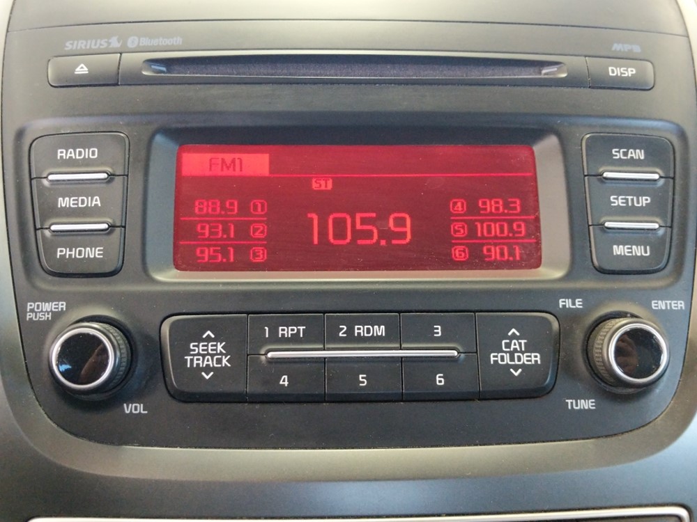 2014 Kia Sorento - Stereo Package