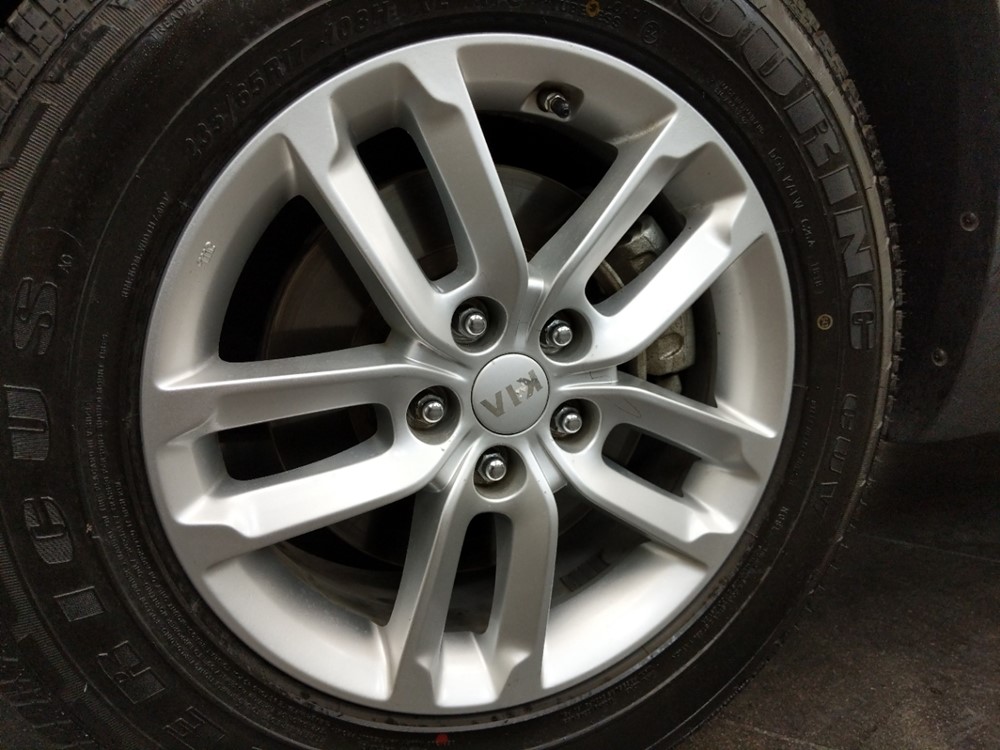 2014 Kia Sorento - Wheel