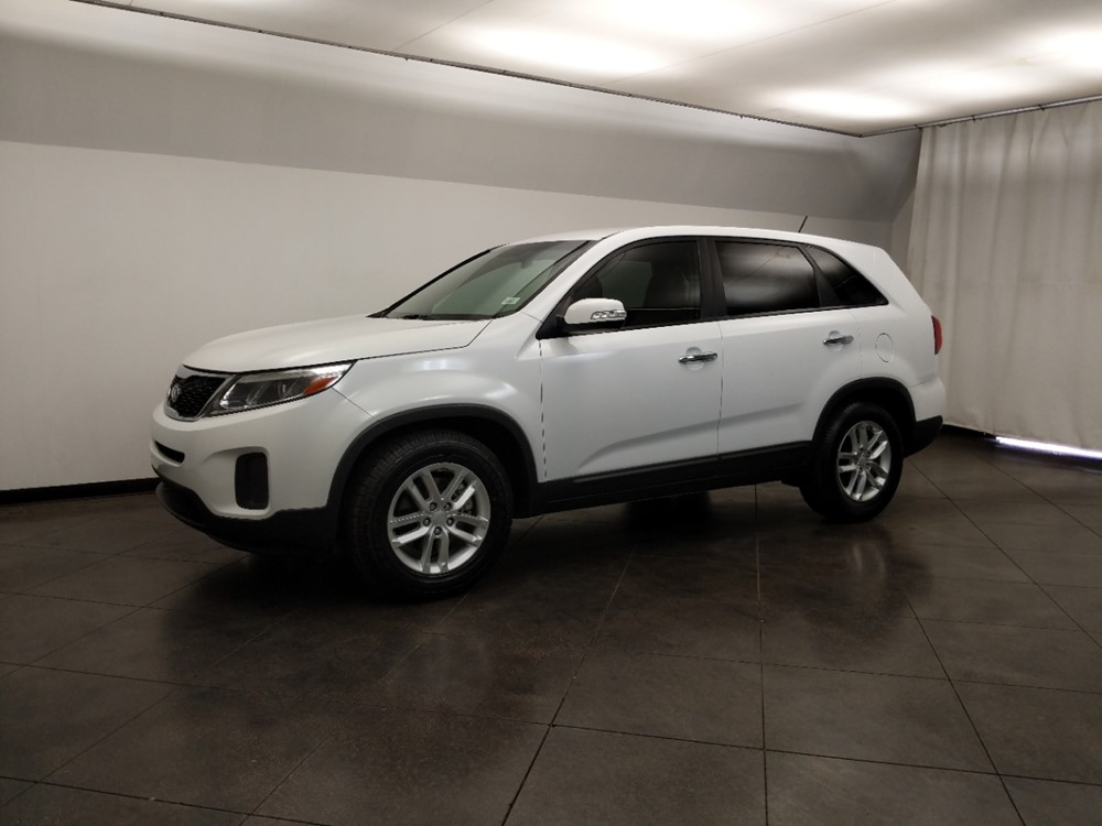 2014 Kia Sorento - Driver Front Side