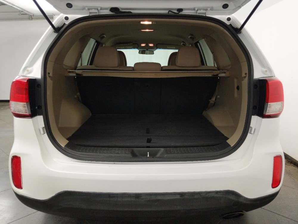 2014 Kia Sorento - Trunk