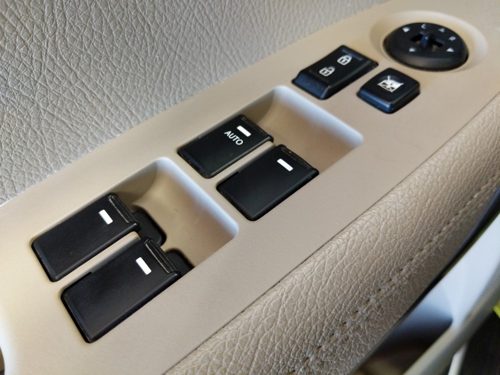 2014 Kia Sorento - Driver Power Windows/Lock Control