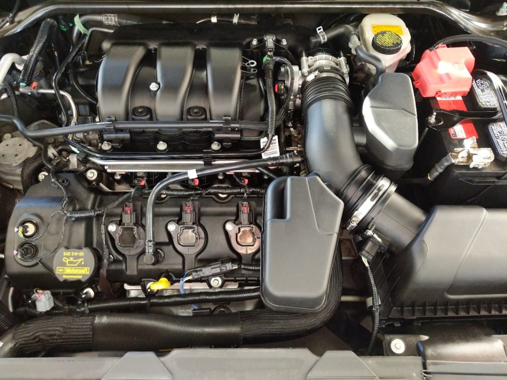 2014 Ford Taurus - Engine