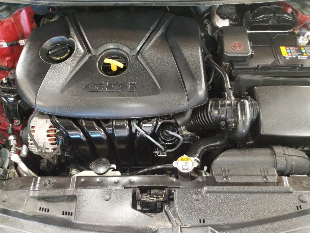 2017 Hyundai Elantra - Engine