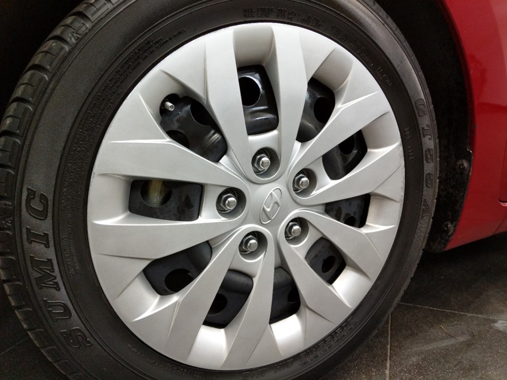 2017 Hyundai Elantra - Wheel