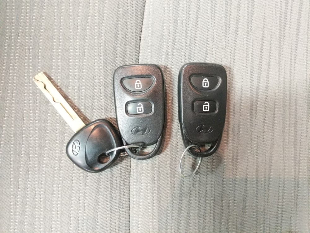 2016 Hyundai Accent - Keys