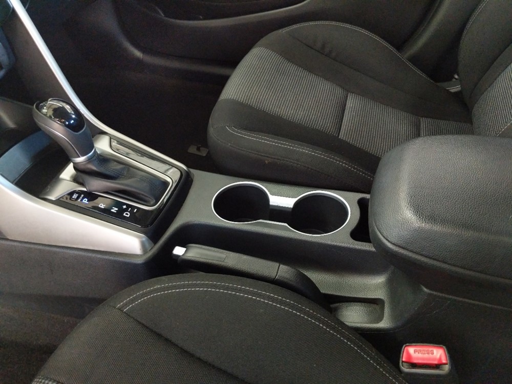 2017 Hyundai Elantra - Center Console/Cup Holders