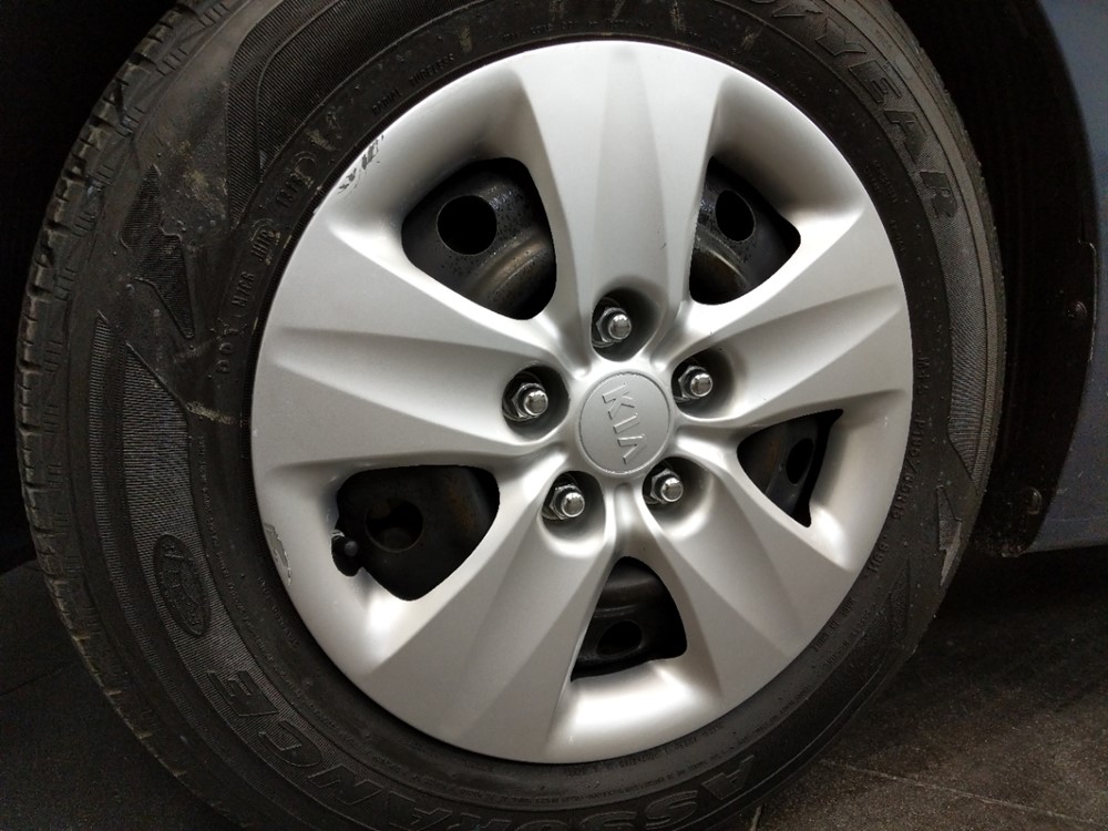 2016 Kia Forte - Wheel