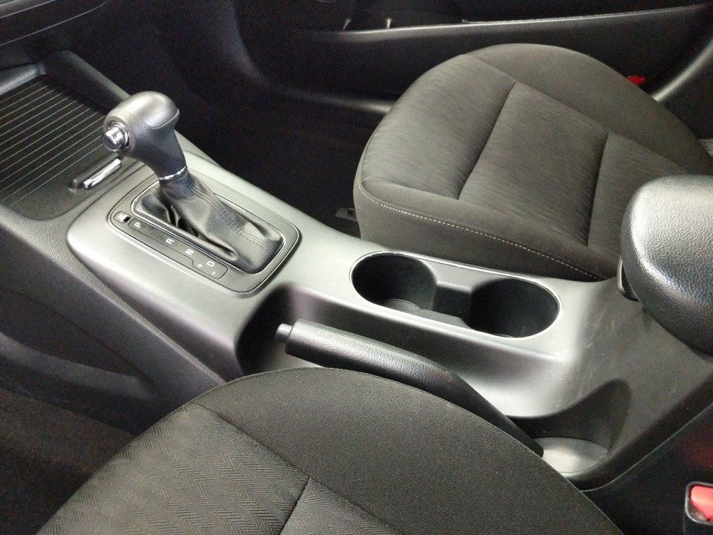 2016 Kia Forte - Center Console/Cup Holders