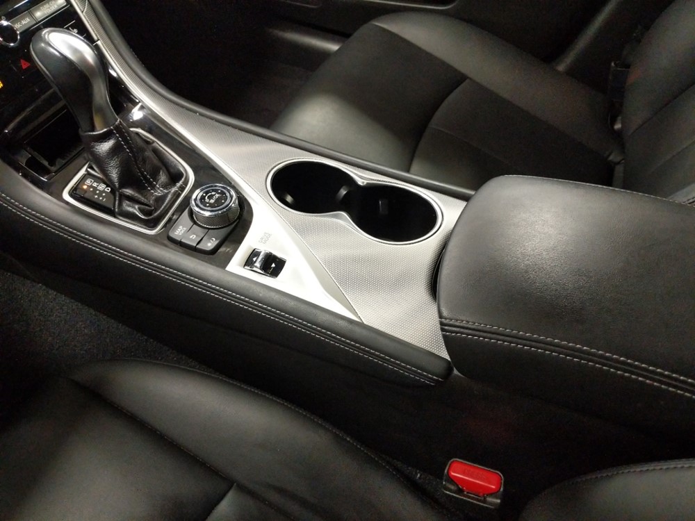 2015 INFINITI Q50 - Center Console/Cup Holders