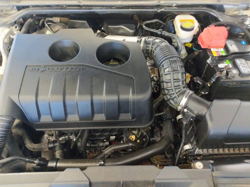 2013 Ford Taurus - Engine