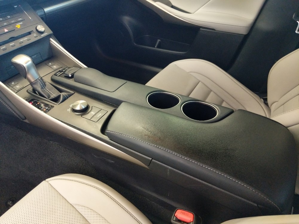 2015 Lexus IS 250 - Center Console/Cup Holders