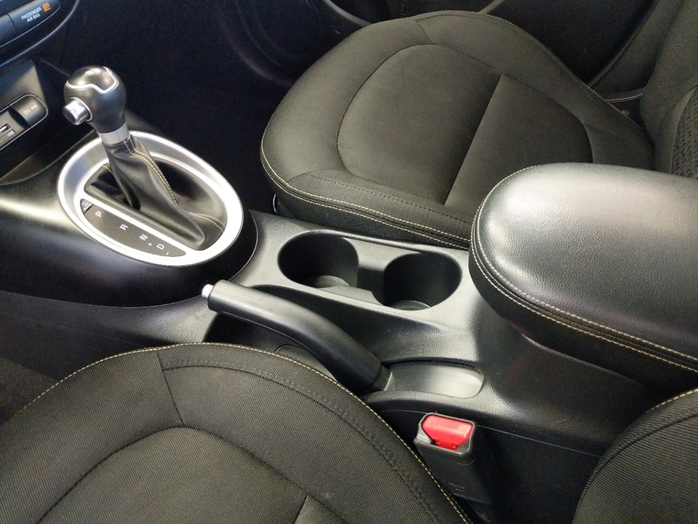 2016 Kia Soul - Center Console/Cup Holders