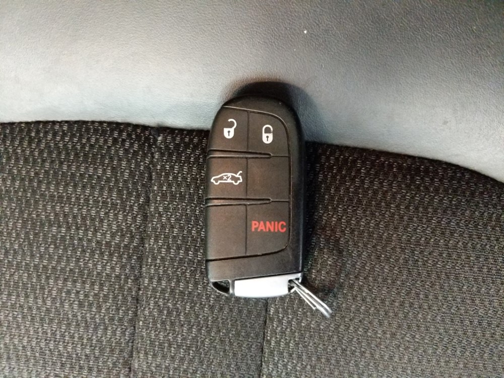 2015 Chrysler 200 - Keys