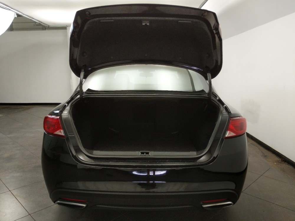 2015 Chrysler 200 - Trunk