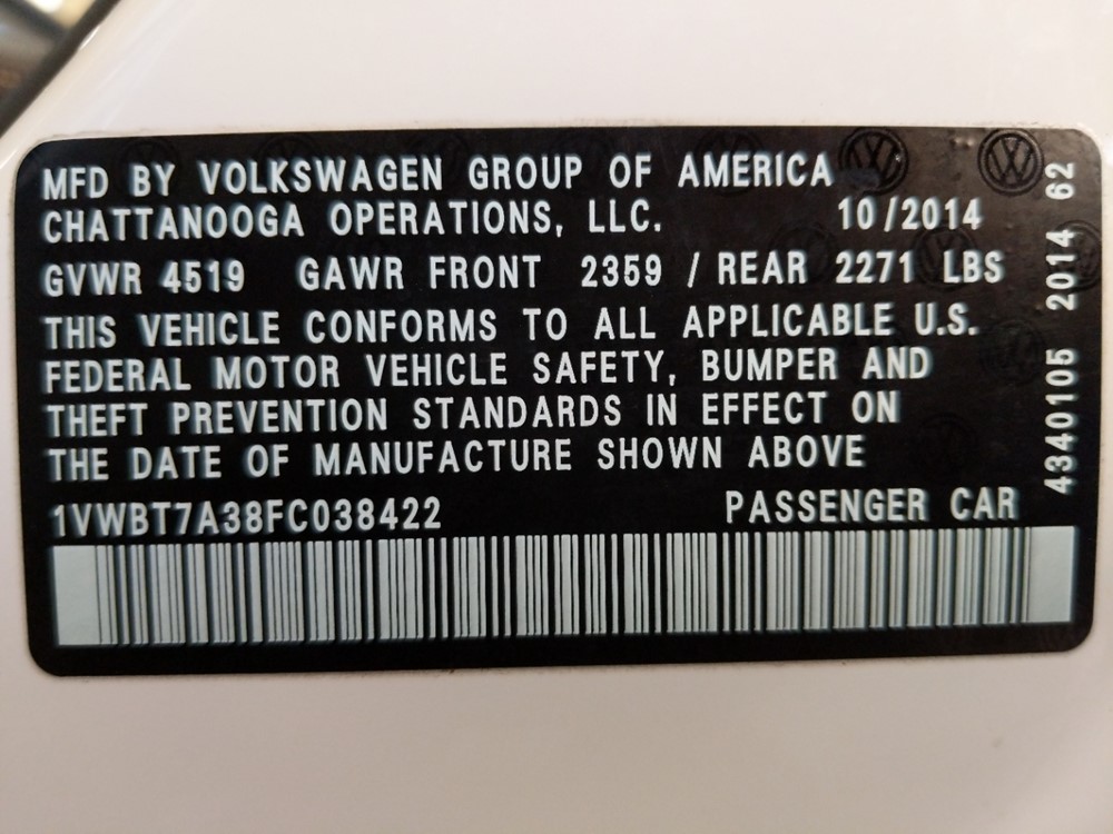 2015 Volkswagen Passat - VIN Plate